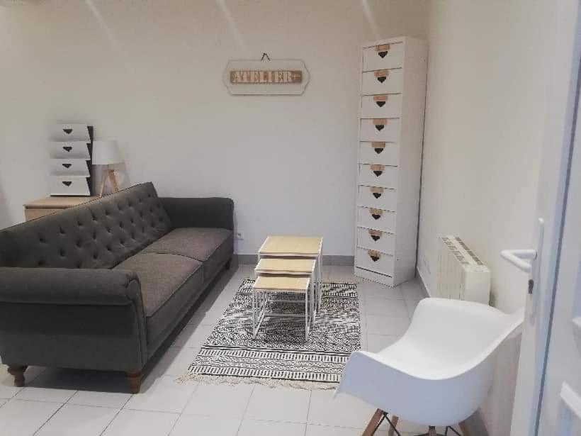 Joli Studio En Centre Ville Faremoutiers Eksteriør billede